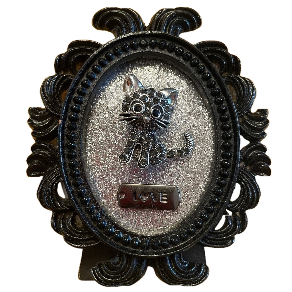Mini Black Oval Framed Cat